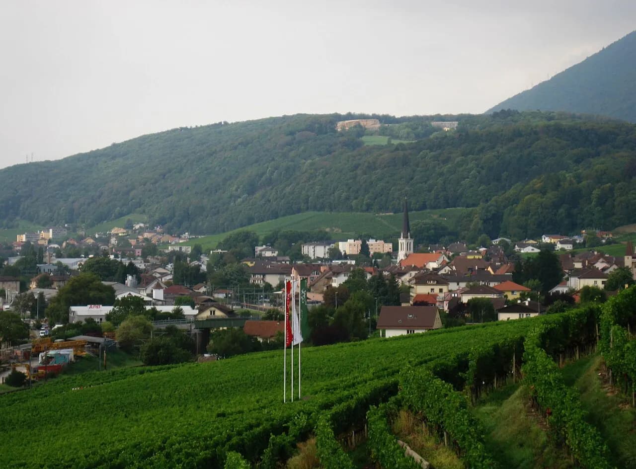 Val-de-Travers, canton de Neuchâtel — Cressier