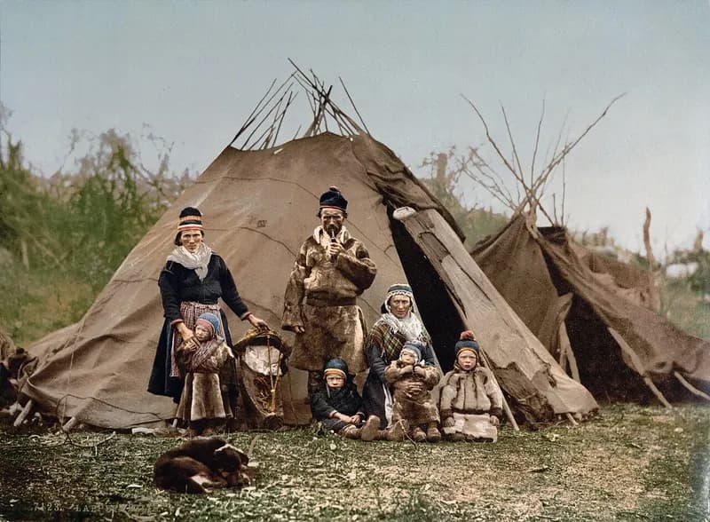 Famille — File:Saami Family 1900.jpg
